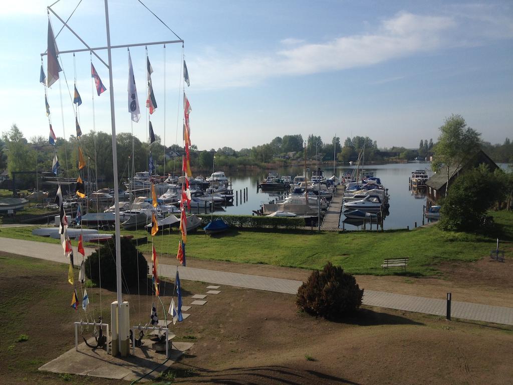 Aparthotel Am Heidensee Schwerin  Zewnętrze zdjęcie